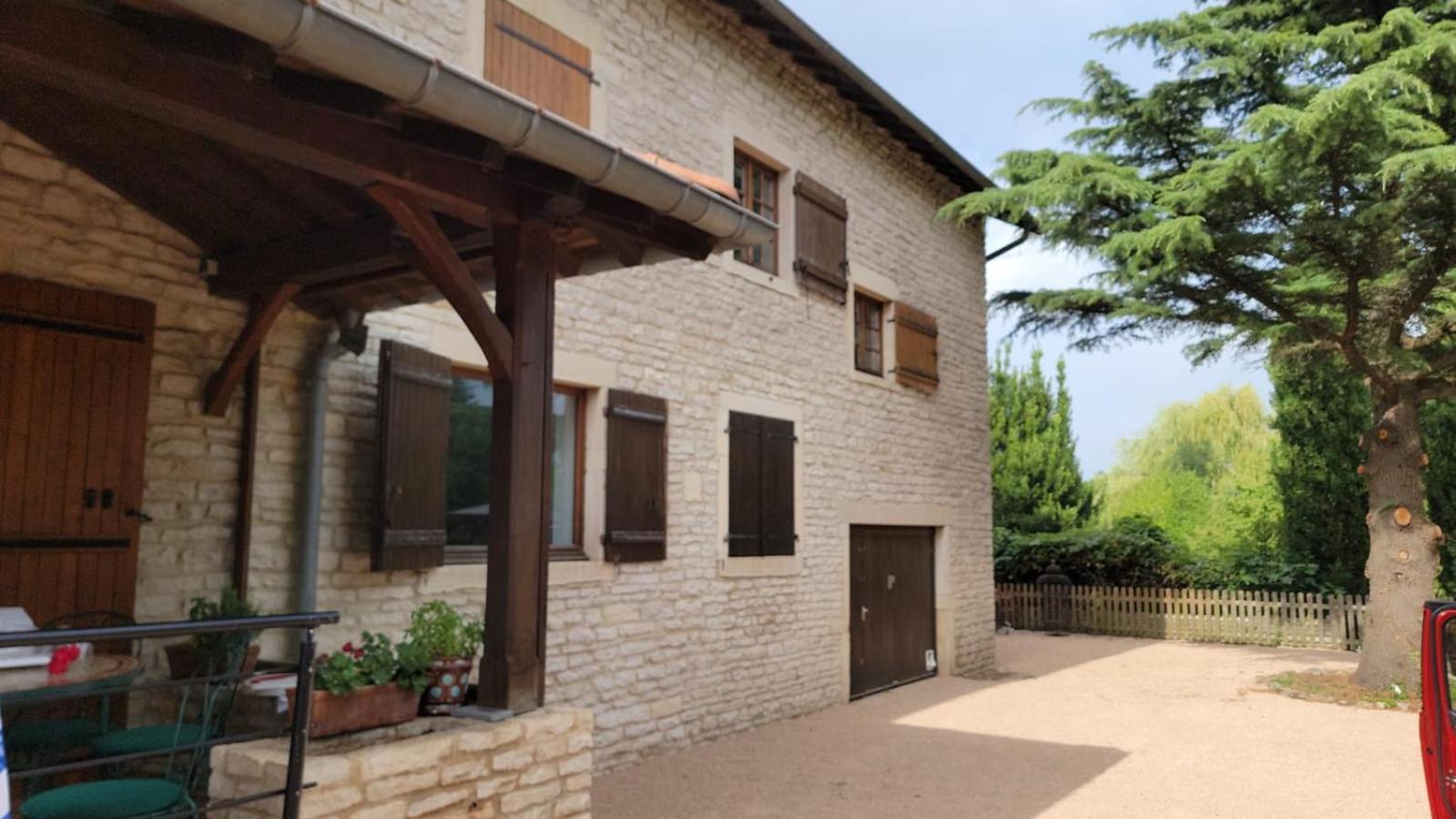 Отель Domaine Bassy Saint-Gengoux-de-Scisse Экстерьер фото